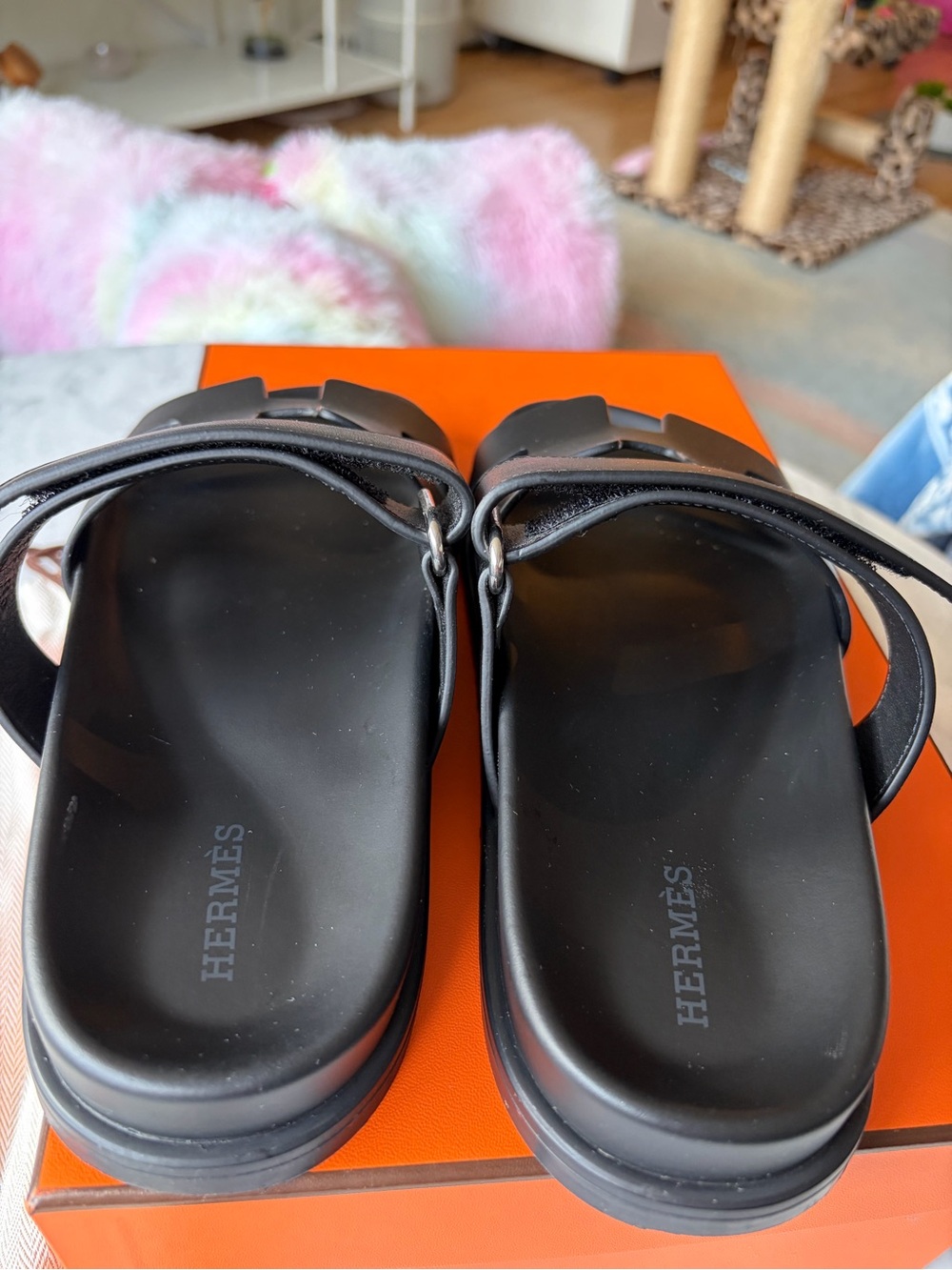 Hermès Black Leather Chypre Sandals - Picture 8 of 10